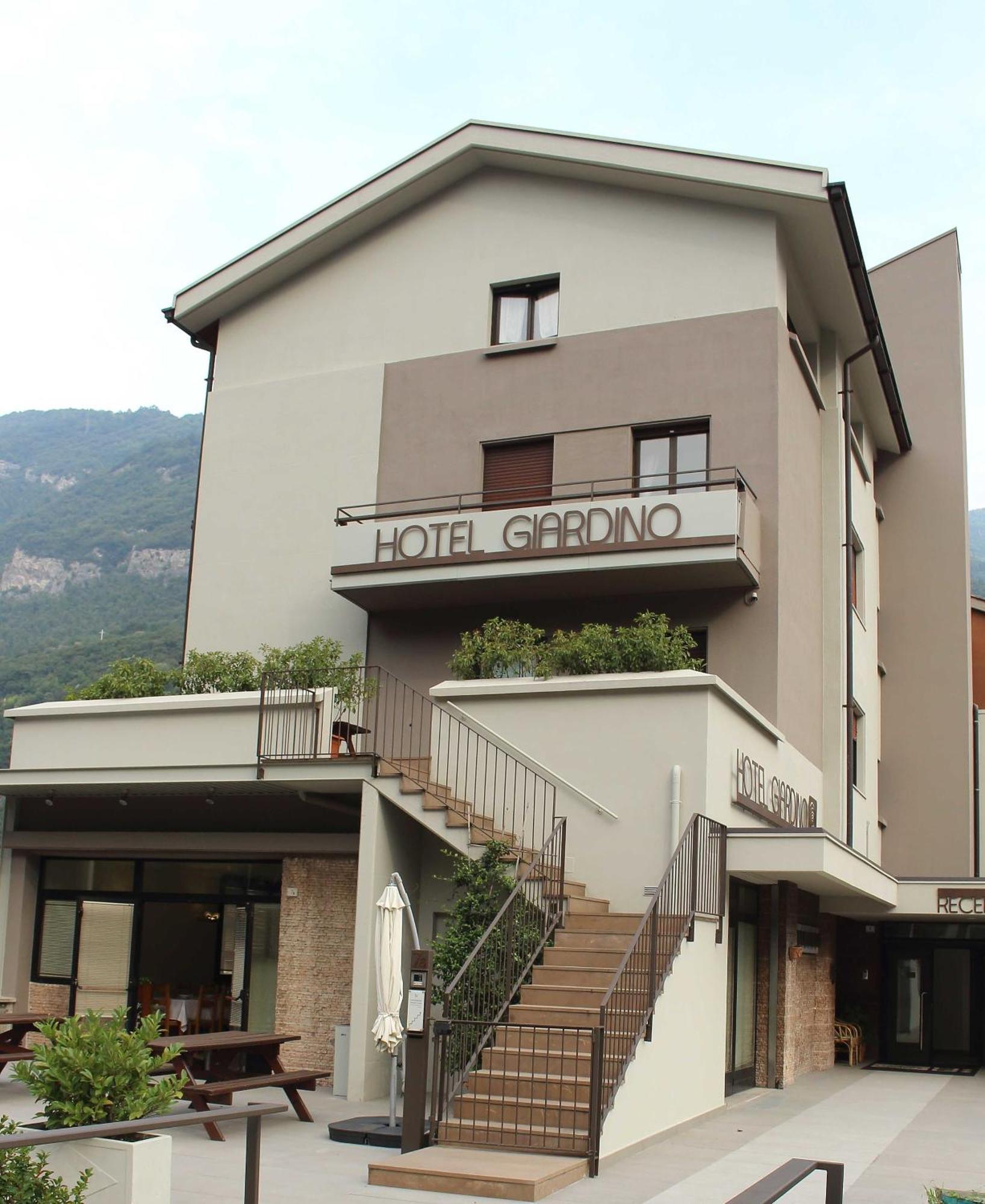 Hotel Giardino Breno Buitenkant foto