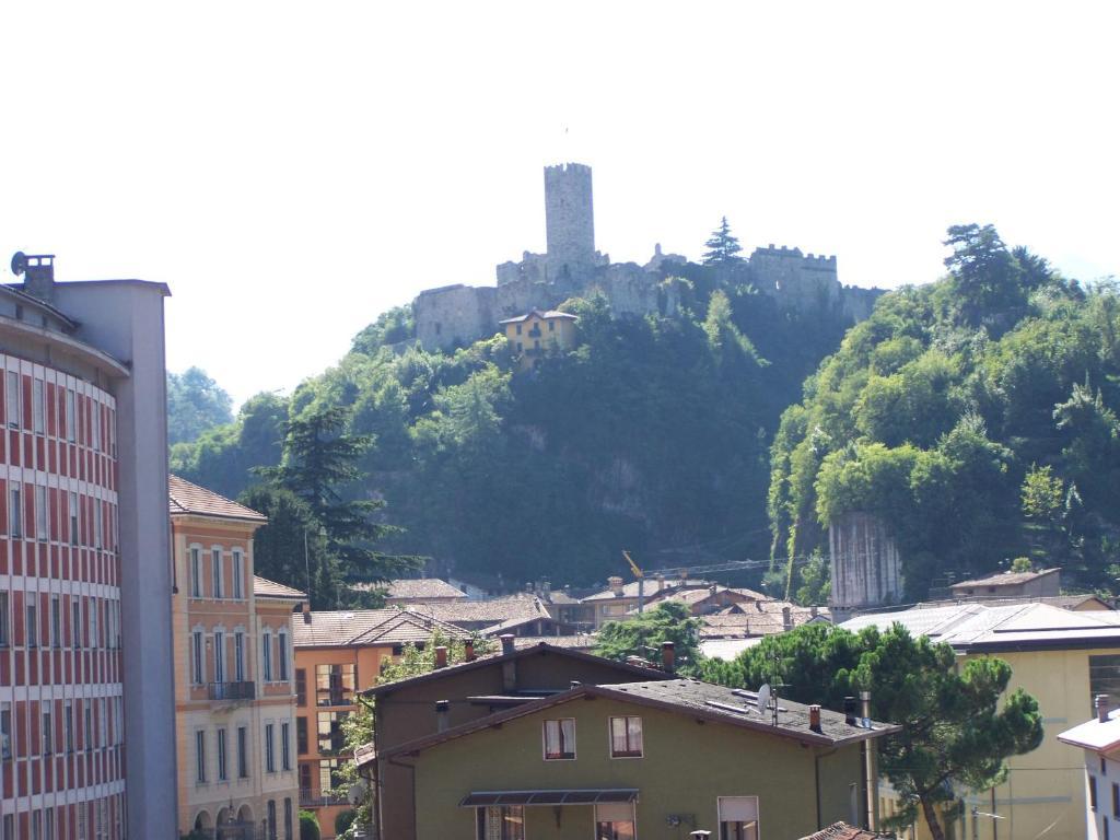 Hotel Giardino Breno Buitenkant foto